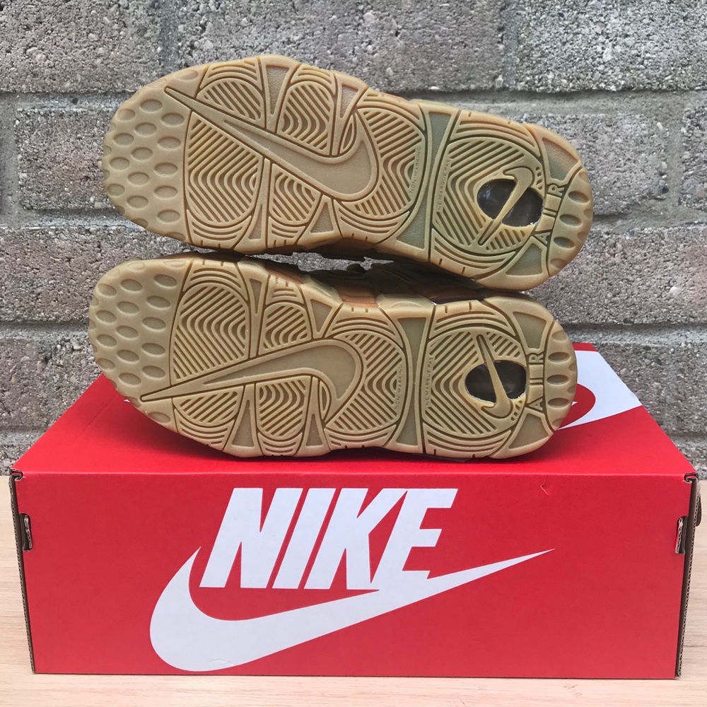 Kids Nike Air More Uptempo Flax Gum sole Sz 3.5Y - Picture 7 of 8